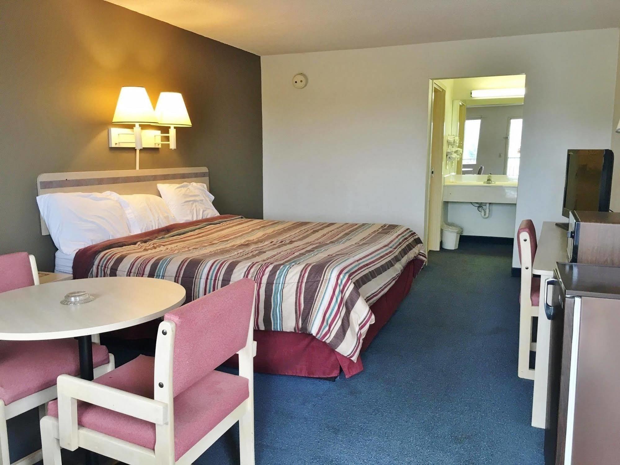 Rodeway Inn Elkton Exteriér fotografie